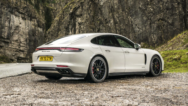 Wallpaper GTS, Desktop, Porsche, Panamera, Cars, 2020