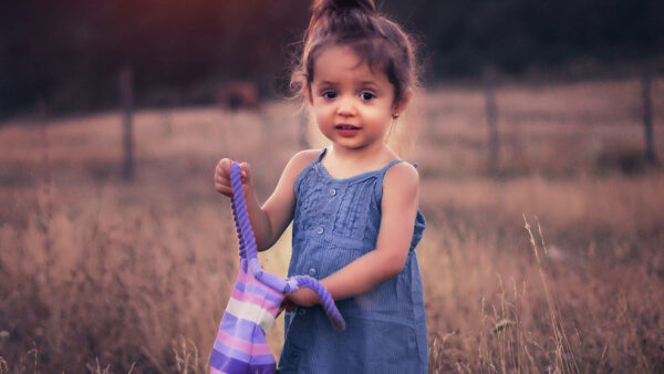 Wallpaper Dress, Blue, Cute, Standing, Girl, With, Wearing, Blur, Bag, Purple, Background, Little