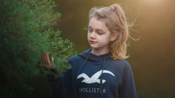 Wallpaper Girl, Dress, Green, Near, Standing, Little, Cute, Plant, Blue, Wearing