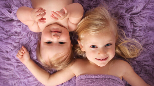 Wallpaper Lying, Light, Down, Purple, Fur, Cloth, Child, Little, Cute, And, Girl