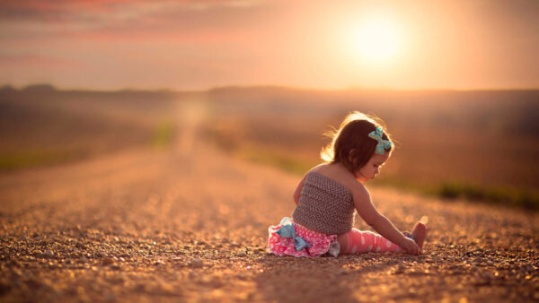 Wallpaper Girl, Cute, Desktop, Background, Little, Sitting, Sunrays, Sand