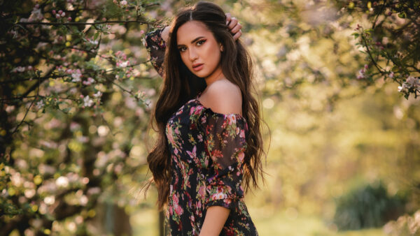 Wallpaper Black, Dress, Bokeh, Background, Printed, Colorful, Flowers, Wearing, Girls, Model, Standing, Blur, Girl