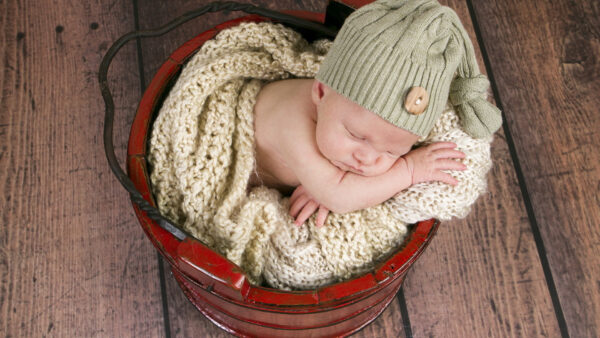 Wallpaper Basket, Cute, Woolen, Green, Cap, Wearing, Child, Wood, Knitted, Sleeping, Inside, Baby