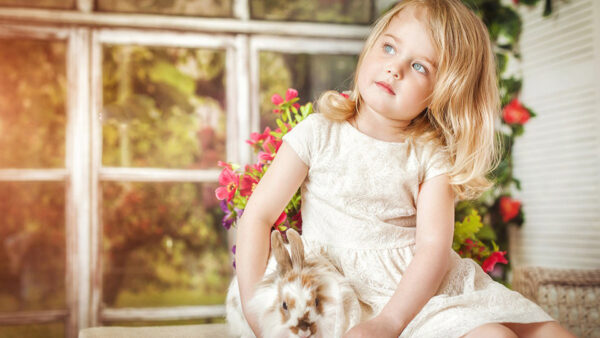 Wallpaper Little, Background, Flowers, Girl, White, Colorful, Short, Wearing, Rabbit, Dress, Hair, With, Sitting, Cute