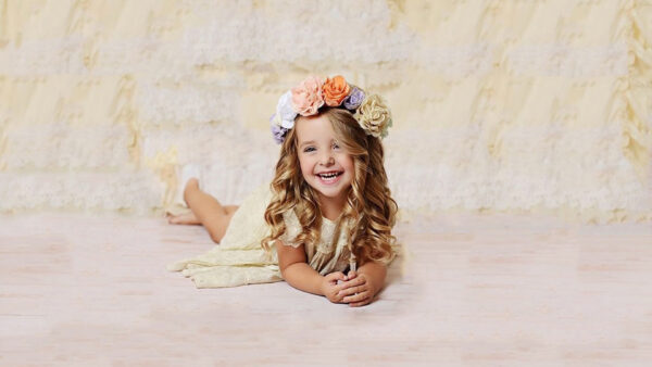 Wallpaper Little, Floor, Dress, Girl, Down, Hair, Smiling, Wreath, Lying, Wearing, Yellow, And, Light, Curly, Cute