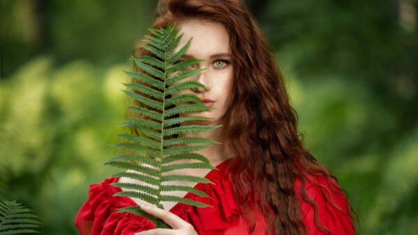 Wallpaper With, Dress, Girls, Blur, Green, Girl, Background, Light, Eyes, Beautiful, Model, Red, Wearing, Standing, Leaves