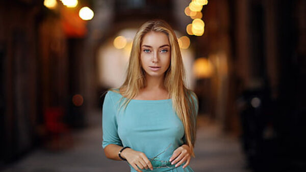 Wallpaper Eyes, Blue, Girls, Standing, Bokeh, Dress, Beautiful, Girl, Model, Background, Yellow, Lights, Wearing