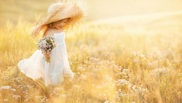 Wallpaper Girl, Big, Standing, Dress, Cute, Background, Little, Wearing, Bouquet, White, Hat, Flowers, Daisy, Field, And, With