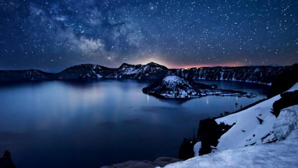 Wallpaper Mountains, River, Rocks, Sky, Snow, Under, Starry, Trees, Blue, Covered, Surrounded, Bing