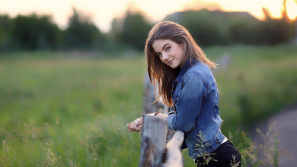 Wallpaper Pant, Jeans, Nature, Shirt, Girls, Girl, Beautiful, And, Wearing, Blue, Background, Model, Blur, Standing