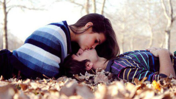Wallpaper And, Couple, Kissing, Lying, Down, Blur, Background