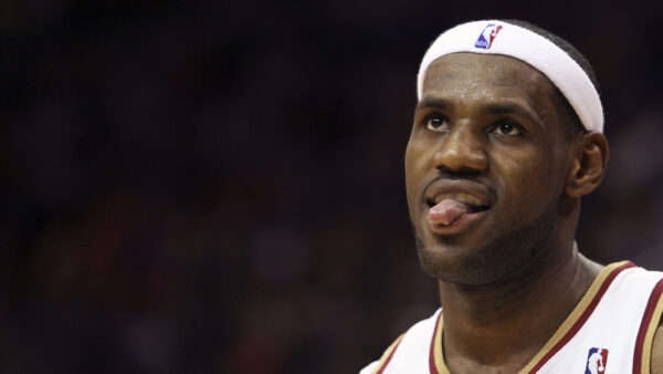 Wallpaper Showing, Lebron, Tongue, Out, Dress, Background, Black, Desktop, Blur, James, Standing, Wearing, Sports, White