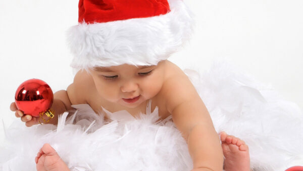 Wallpaper Decoration, Baby, Cap, Santa, Hand, Ball, Cute, Having, Claus, Wearing, Christmas, Desktop, Red