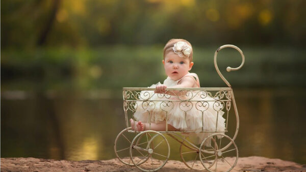 Wallpaper Cute, Dress, Background, Blur, Child, Wearing, Inside, White, Baby, Girl, Cart, Sitting