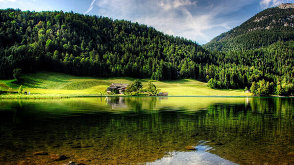 Wallpaper Sky, Trees, Under, Lake, Scenery, Grass, Green, House, Landscape, Blue, During, Slope, View, Daytime, Reflection, Mountain