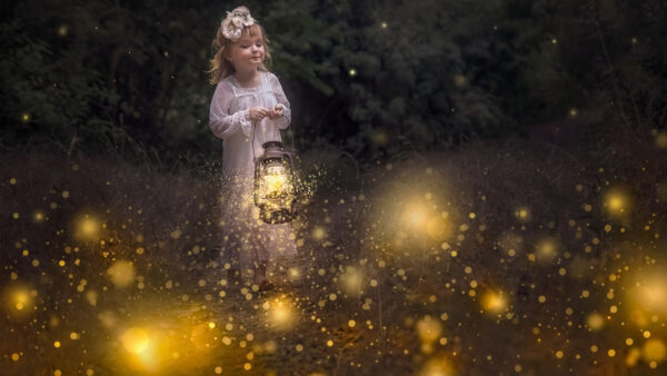 Wallpaper Dress, Girl, White, With, Cute, Little, Wearing, Lantern