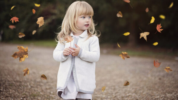 Wallpaper Wearing, Little, Hair, Dress, Cute, Standing, Fallen, Girl, Background, Leaves, White