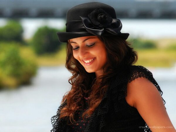 Wallpaper Sneha, Great, Smile, Ullal