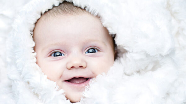 Wallpaper Smiley, White, Towel, With, Baby, Cute, Covered, Desktop