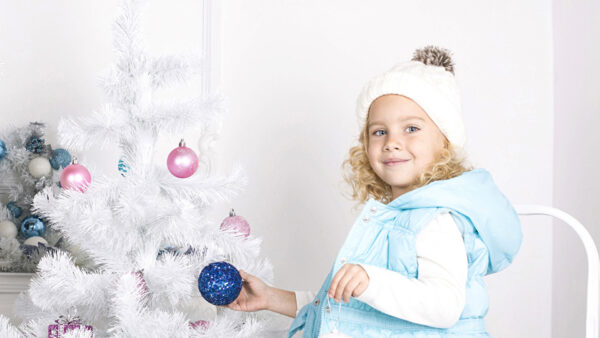 Wallpaper Ornaments, Jerkin, Cute, Wearing, Little, With, Blue, Cap, And, Christmas, Girl, White