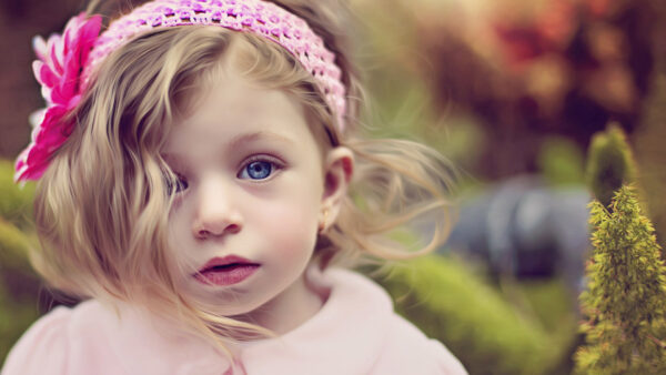 Wallpaper Dress, Cute, Eyes, Pink, Desktop, And, Blur, Background, Green, Little, Blue, Wearing, Girl, Headband