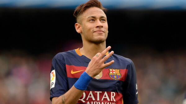 Wallpaper Sports, Sign, Desktop, Hand, Wearing, Blur, Audience, Red, Dress, Neymar, Showing, Background, Blue