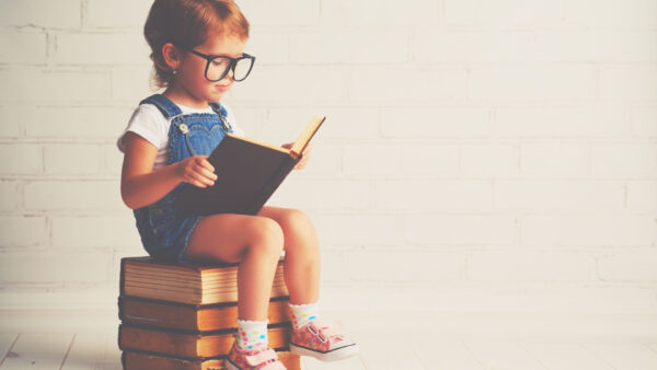 Wallpaper Cute, Sitting, Girl, Little, White, Books, Wearing, Blue, Book, With, Dress