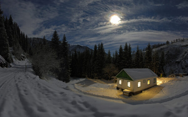 Wallpaper House, Moon, Cold