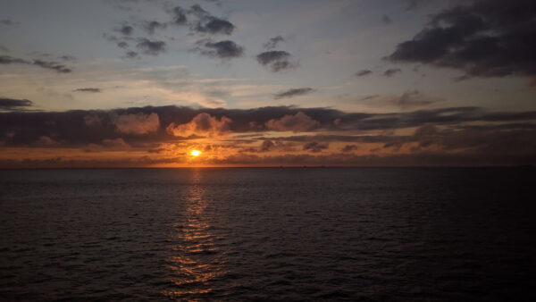 Wallpaper Reflection, Under, Mobile, Water, Nature, Clouds, Black, Sky, Horizon, Blue, During, Sunset, White, Sea, Desktop