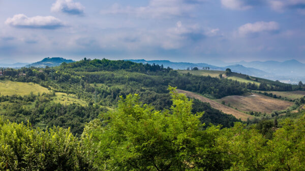 Wallpaper Hills, Mobile, Desktop, White, Slope, Mountains, Green, Sky, Nature, View, Clouds, Under, Aerial, Trees