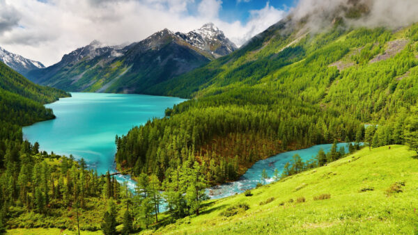 Wallpaper Mountains, Cloudy, Blue, River, Between, Covered, Under, Green, Nature, Desktop, Trees, Sky, White