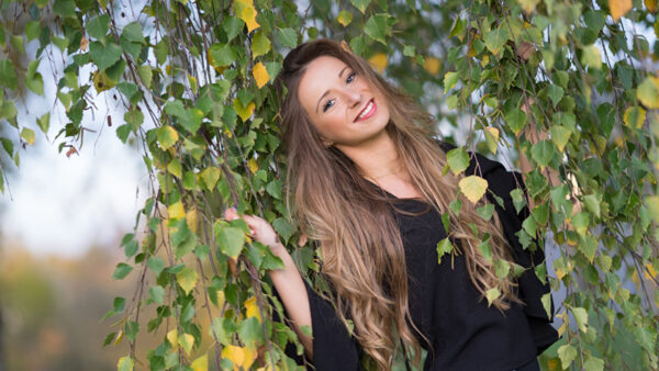 Wallpaper Model, Smiley, Background, Girls, Black, Girl, Leaves, Wearing, Green, Standing, Dress