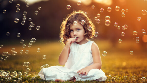 Wallpaper Desktop, White, Girl, Green, Grass, Background, Sitting, Cute, Wearing, Bubbles, Little, Dress