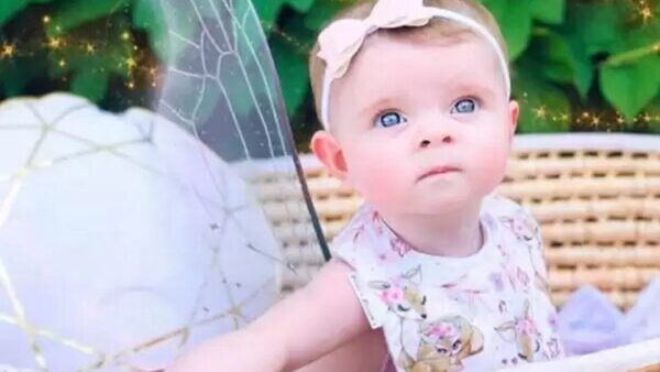 Wallpaper Dress, Child, Inside, Wearing, Bamboo, White, And, Basket, Sitting, Headband, Baby, Cute