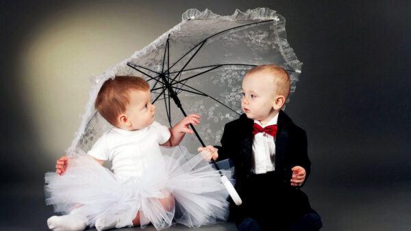 Wallpaper Wedding, Cute, Girl, Babies, Desktop, Under, Umbrella, Are, And, Sitting, Wearing, Costume, Boy