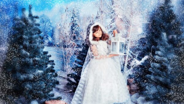 Wallpaper Little, Christmas, With, Wearing, Standing, Girl, White, Background, Light, Dress, Lantern, Cute, Tree