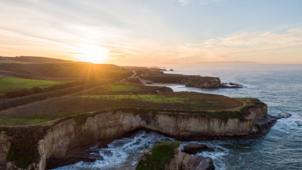 Wallpaper Desktop, Green, Aerial, Background, Bushes, Plants, Grass, Coast, View, Sunrays, Rocks, Ocean, Nature, Mobile