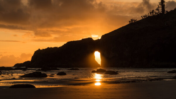 Wallpaper Coast, Beach, Black, Sunset, Ocean, Under, Yellow, Water, Sky, During, Clouds, Rocks