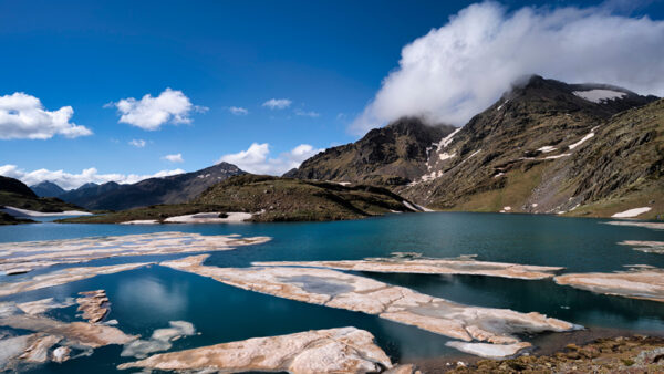 Wallpaper Snowy, Covered, Sky, Nature, Greenery, Lake, Rocks, Under, Blue, Fog, Mountain