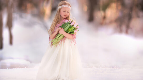 Wallpaper White, Tulips, With, Girl, Standing, Little, Cute, Blur, Pink, Dress, Wearing, Bokeh, Background