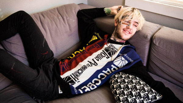 Wallpaper Couch, Having, Peep, Hands, Wearing, Lil, Music, Lying, Tshirt, Neck, Back, Colorful, And, Tattoos, Desktop