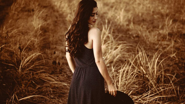 Wallpaper Standing, Grass, Field, Blur, Dry, Background, Alone, Woman