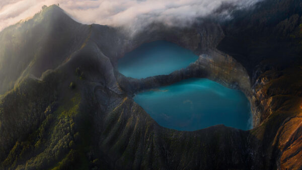 Wallpaper Lake, Crater