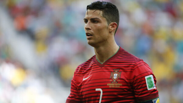 Wallpaper Cristiano, Red, Standing, Sports, Blur, Dress, Colorful, Ronaldo, Wearing, Background
