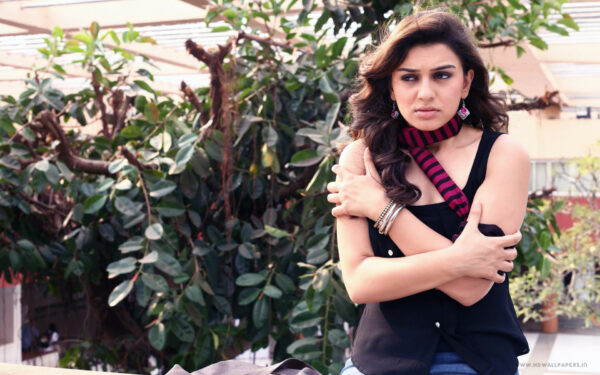 Wallpaper Motwani, Hansika, 2015