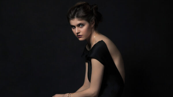 Wallpaper Daddario, One, Dress, Black, Facing, Background, Alexandra, Celebrities, Side, Desktop, Wearing