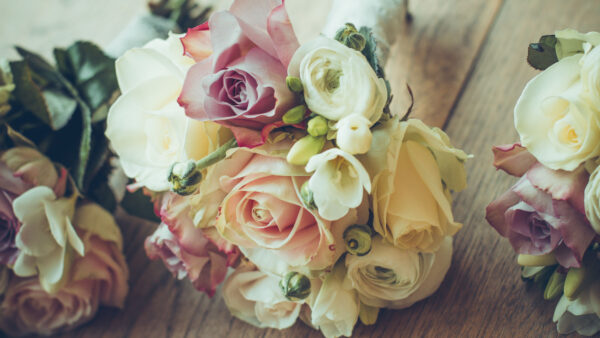 Wallpaper Roses, Table, Spring, Bouquet, Mobile, Desktop