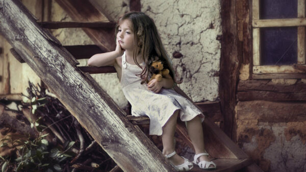 Wallpaper With, Sad, Steps, Sitting, Little, Wood, Girl, Cute, Face