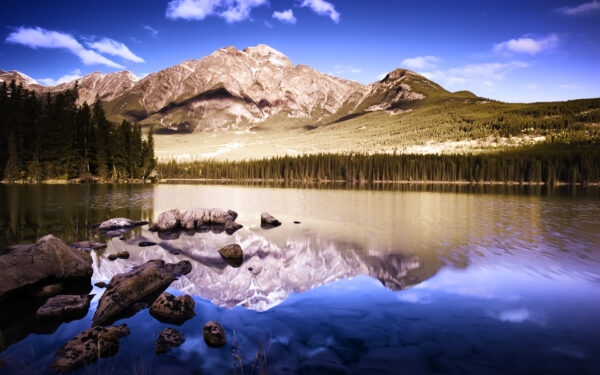 Wallpaper Mountains, Reflective