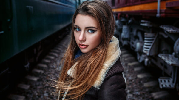 Wallpaper Blue, Girl, Desktop, Standing, Dress, Brown, Model, Woolen, Wearing, Trains, Eyes, Between